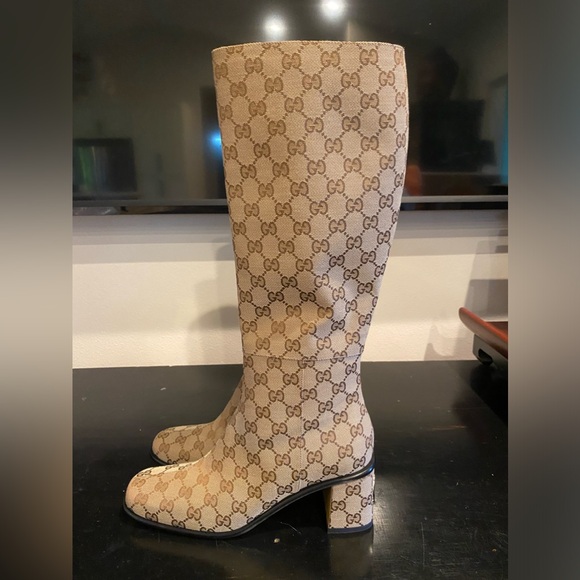GUCCI NWT ONYX MONOGRAM GG FABRIC BOOTS SIZE 8.5 - Picture 1 of 7